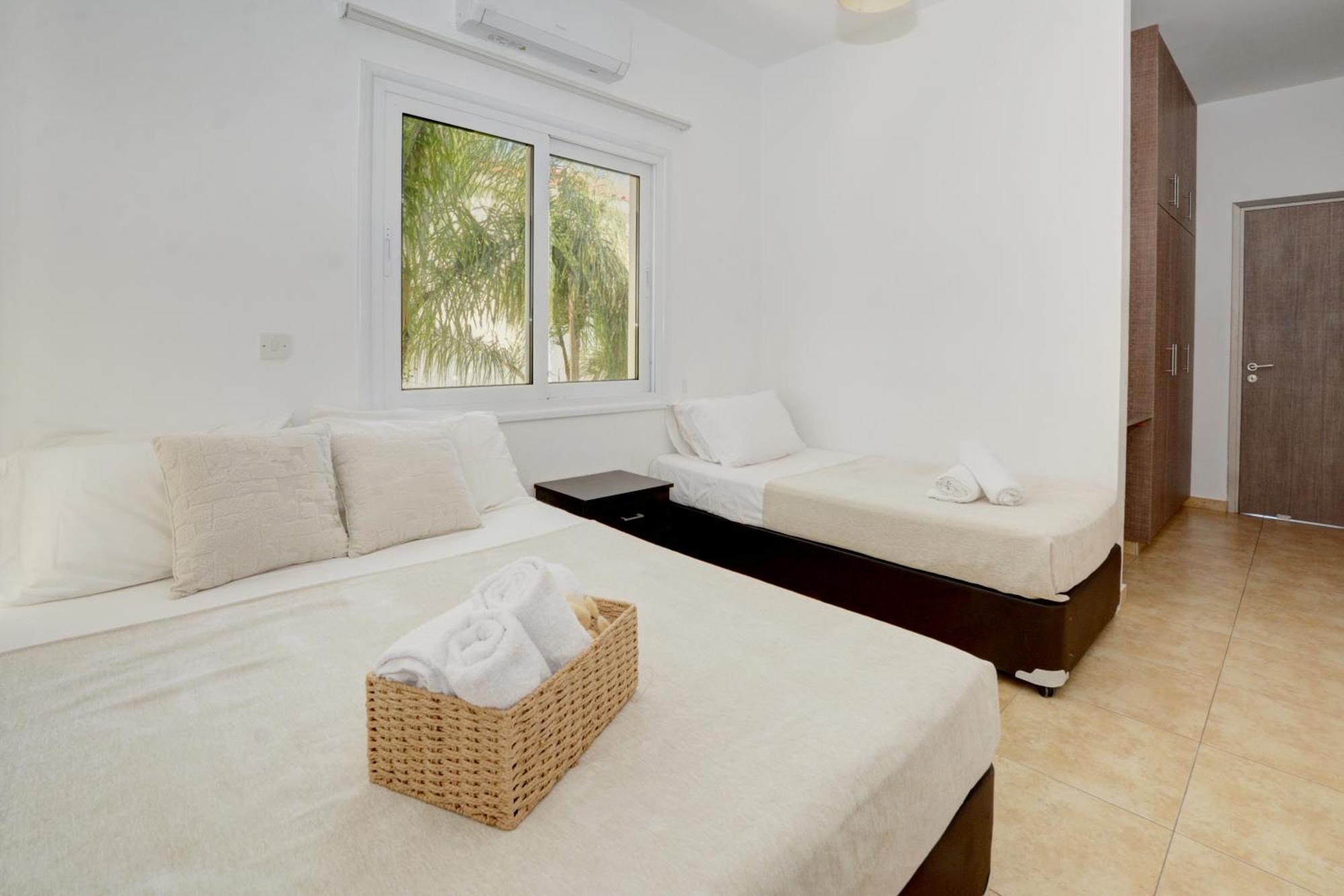 Nissi Villa Ourania Ayia Napa Exteriör bild